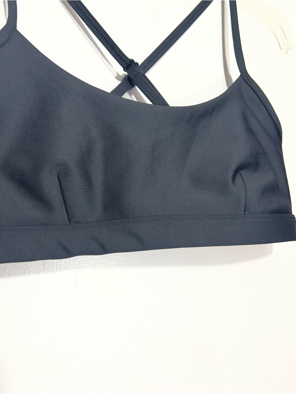 Alo yoga Airlift Intrigue Bra size M - Picture 4 of 8